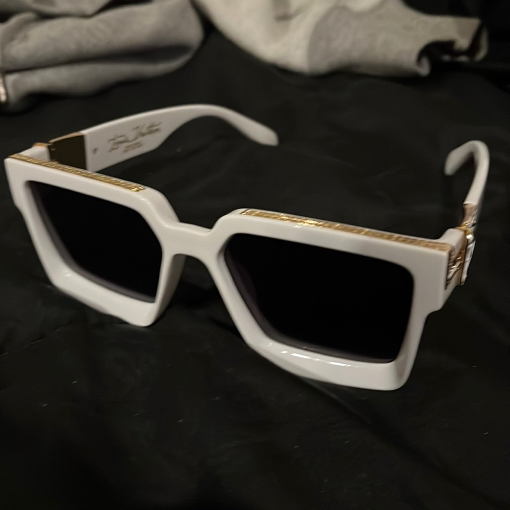 LV millionaire sunglasses white